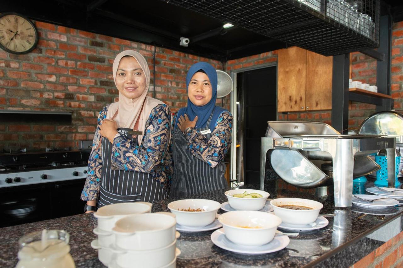 Riverra Inn Langkawi Куах Екстер'єр фото