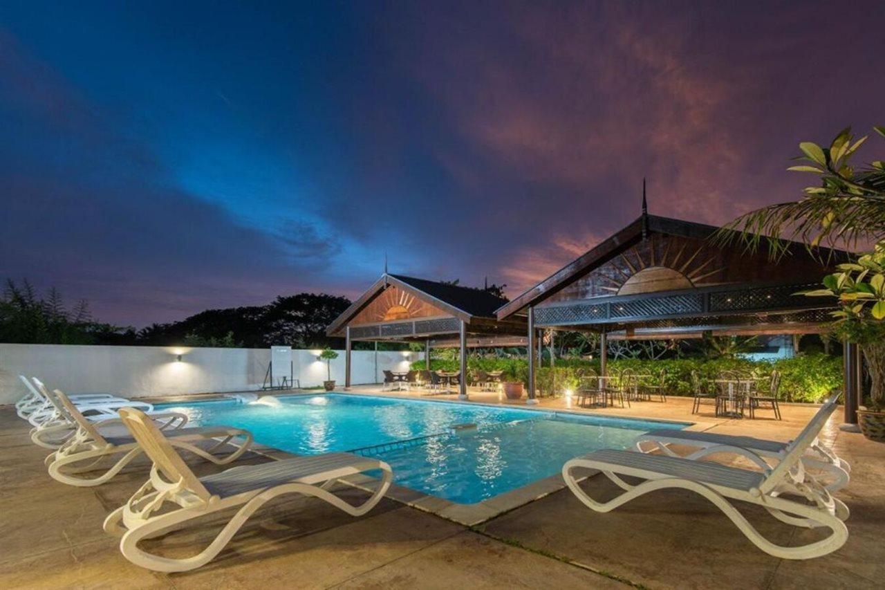 Riverra Inn Langkawi Куах Екстер'єр фото
